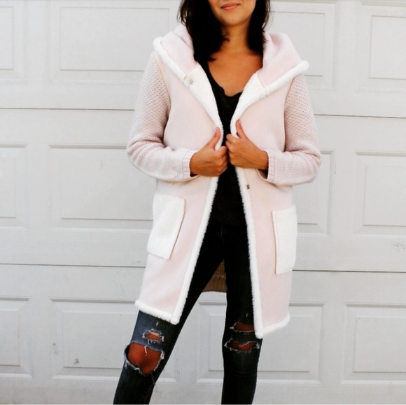 🆕️//Winter Collectio// soft pink coat w hoodie - Picture 5 of 8